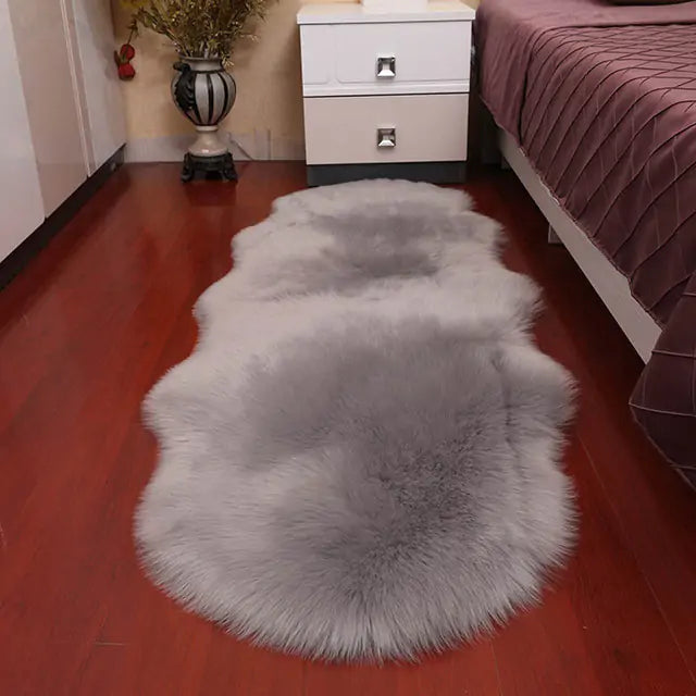 Faux Fur Carpet - Luxuriously Soft Sheepskin Rug