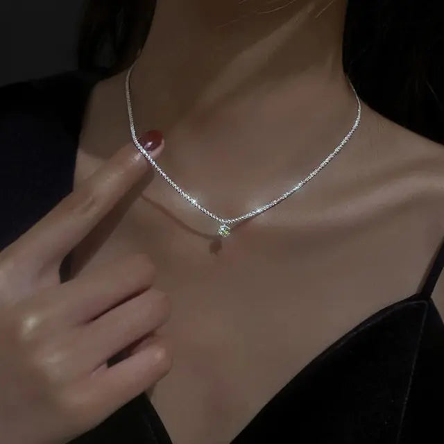 Sparkling Clavicle Chain Necklace