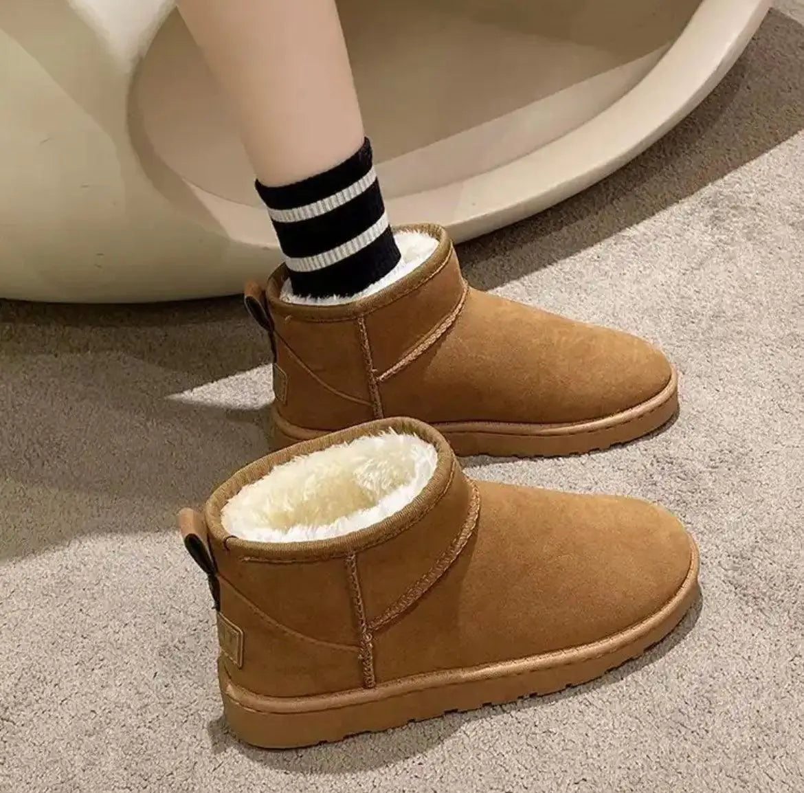 Chic Ankle High Suede Boots