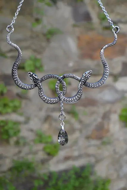 Gothic Double Snake Crystal Necklace - Mesmerizing Pendant - Top-Notch Quality