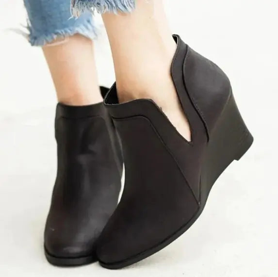 Classic Roman Zip Boots