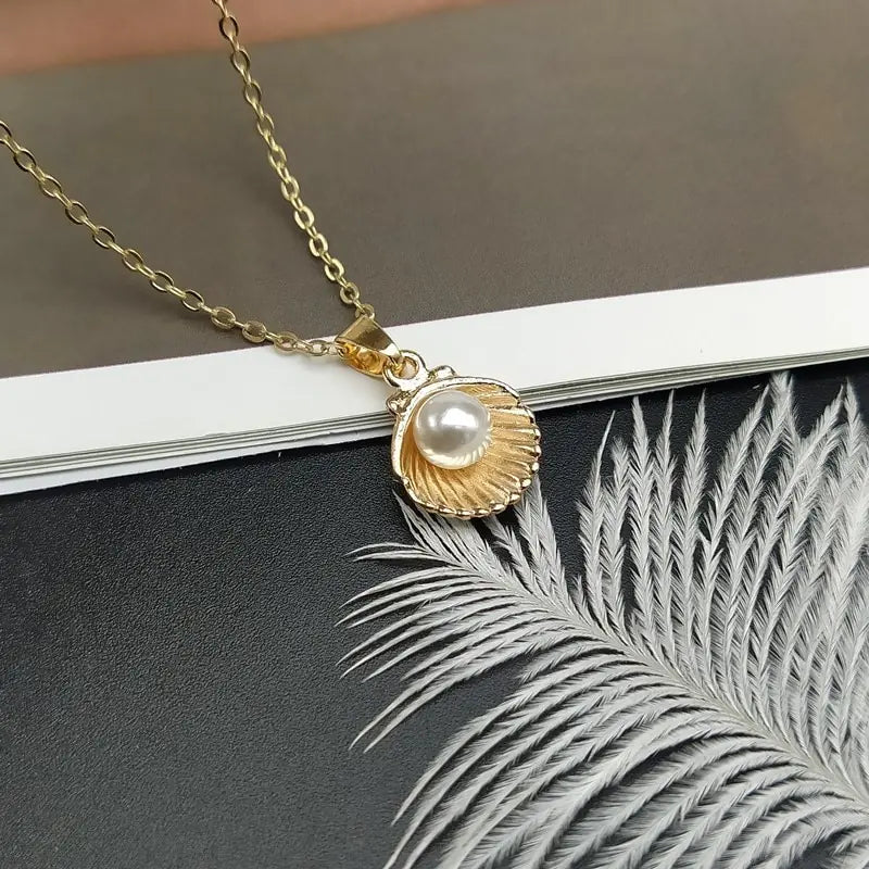 Shell Pearl Pendant - Exquisite, Timeless Jewelry Piece